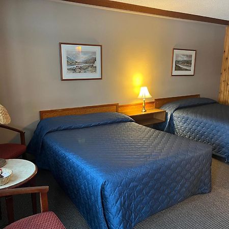 Glacier View Inn Haines Junction Εξωτερικό φωτογραφία