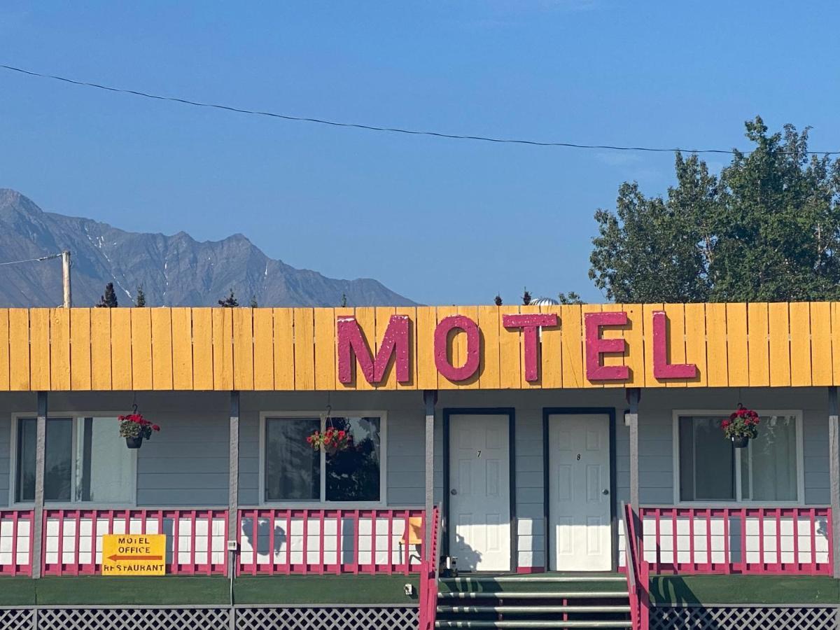 Glacier View Inn Haines Junction Εξωτερικό φωτογραφία